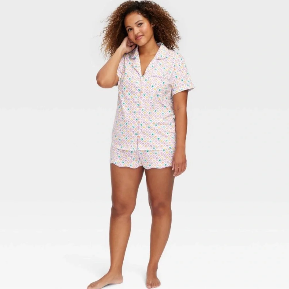 Roller rabbit x Target Exclusive geo hearts short sleeve pajamas - Picture 3 of 3